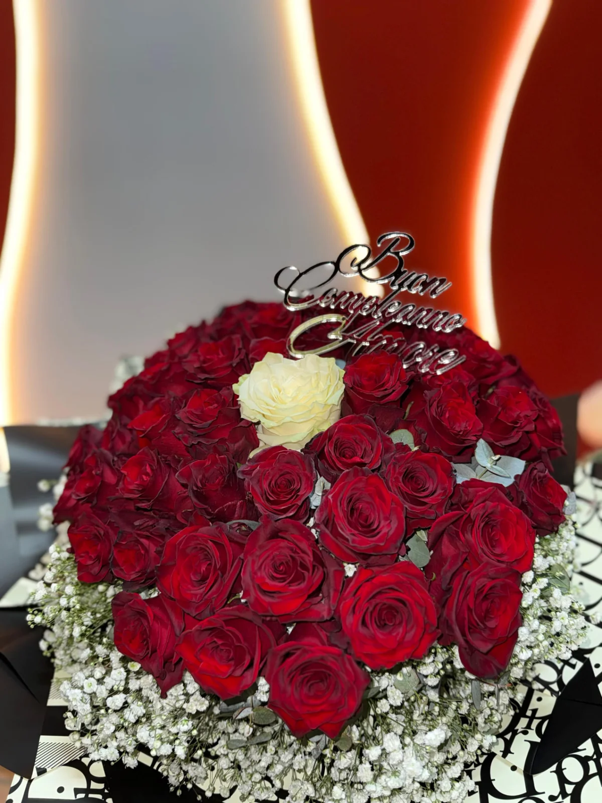 Bouquet rose rosse Buon compleanno