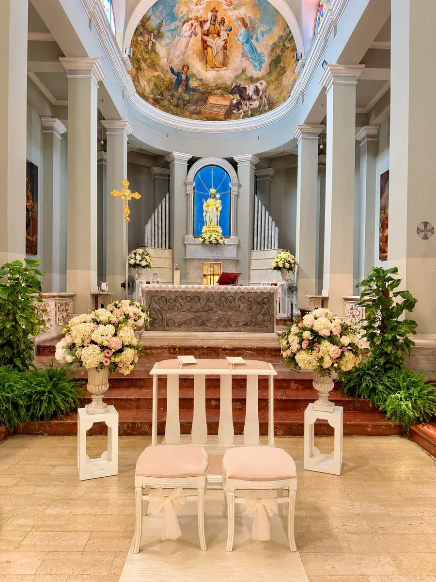 Allestimento altare matrimonio