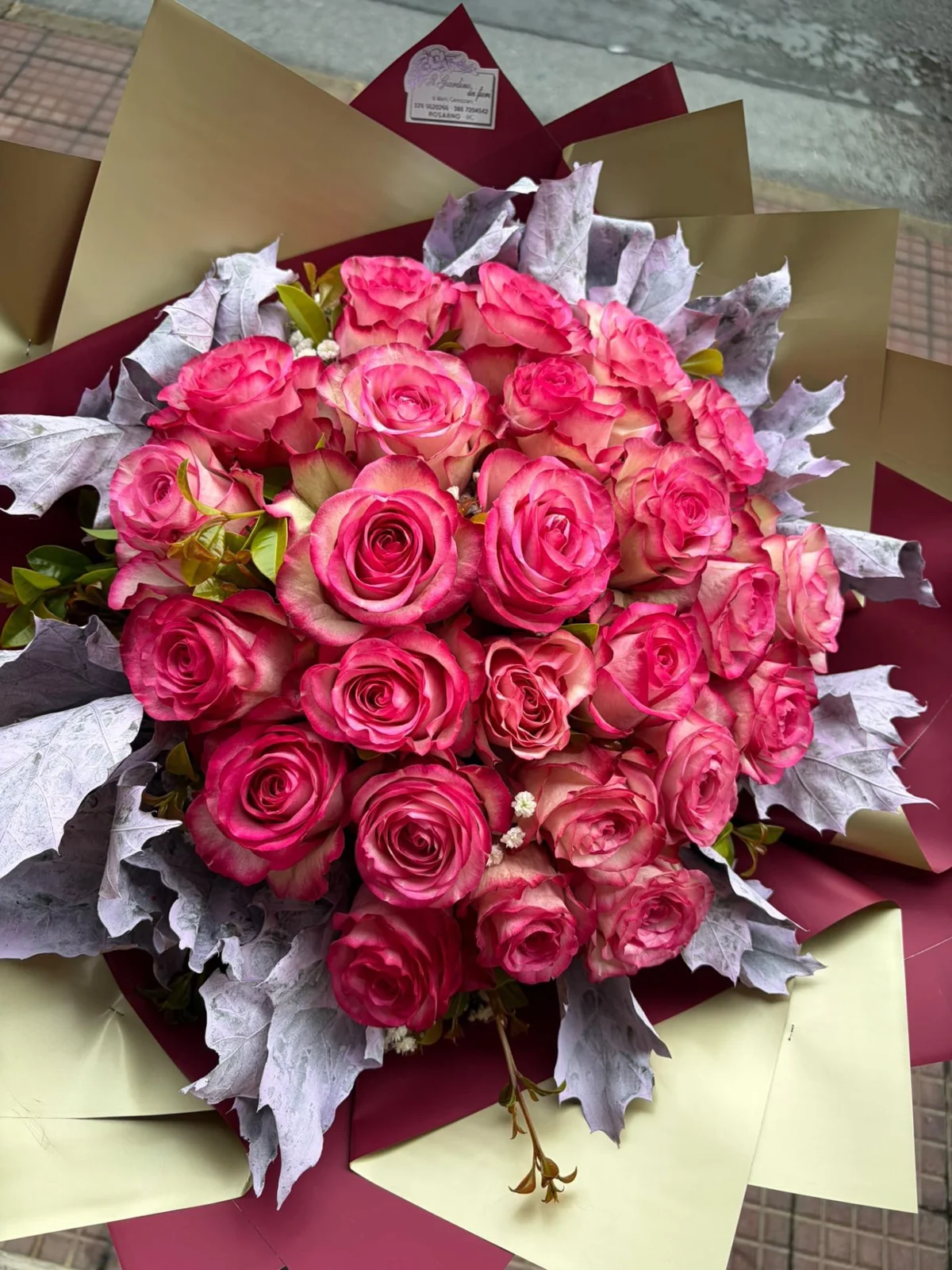 Bouquet rose rosa e foglie argentate